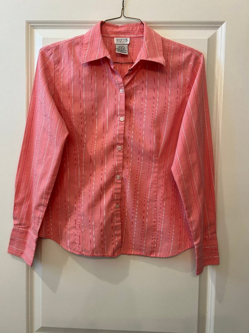 GEORGE Coral & White Pinstripe Non-Iron Button-Up Women's Blouse – Size Medium